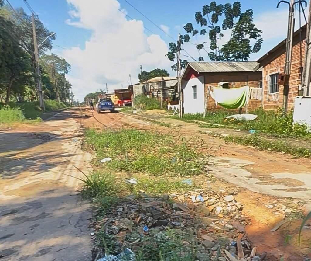 Sem água, sem asfalto e sem dignidade: Professora Maria do Carmo expõe crise no interior do Amazonas