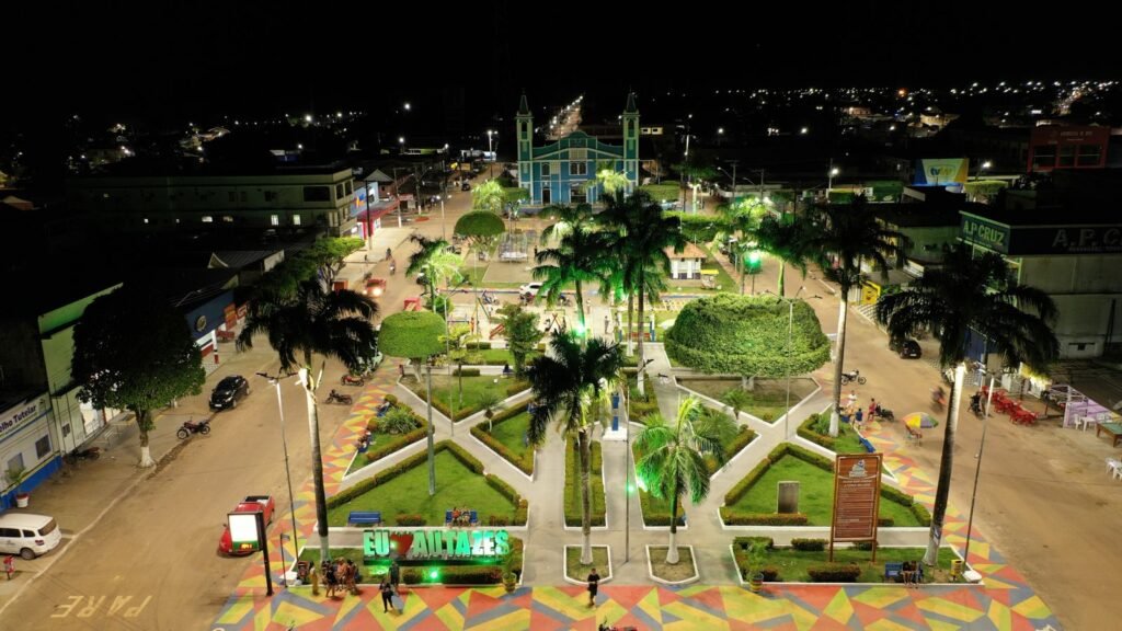 Interior do Amazonas recebe investimentos em moradia, iluminação, saneamento e asfalto