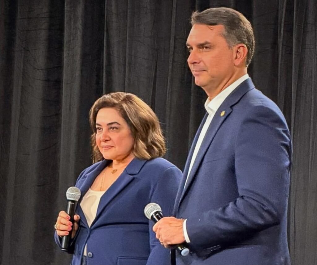 Revista Veja confirma liderança da Professora Maria do Carmo para o Governo do Amazonas